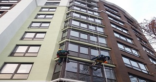 Установка крыши на балкон Тара цена от 1027 руб. м/2.